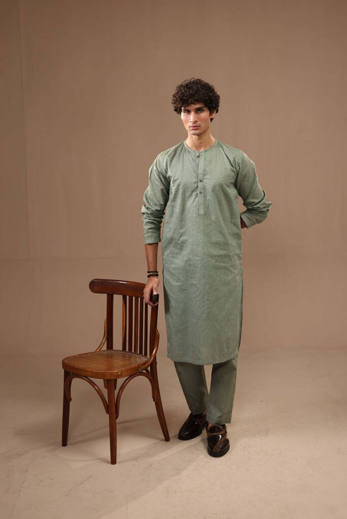 GREEN EMBROIDED KURTA SUIT