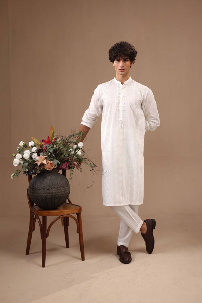 WHITE EMBROIDED KURTA SUIT