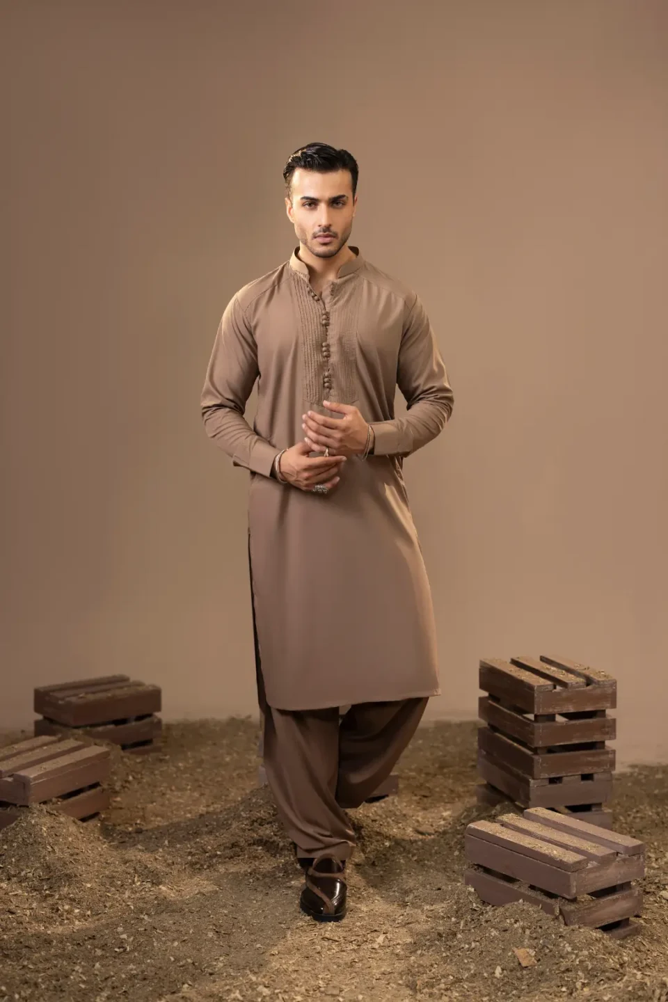 CLASSIC BROWN KAMEEZ SHALWAR