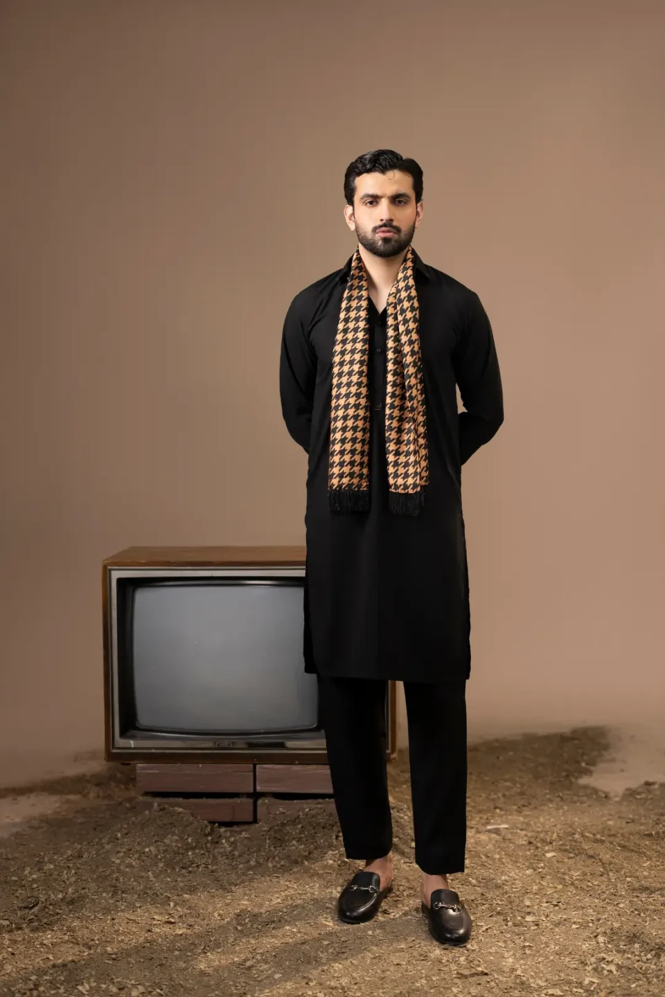 BLACK CASUAL KAMEEZ SHALWAR