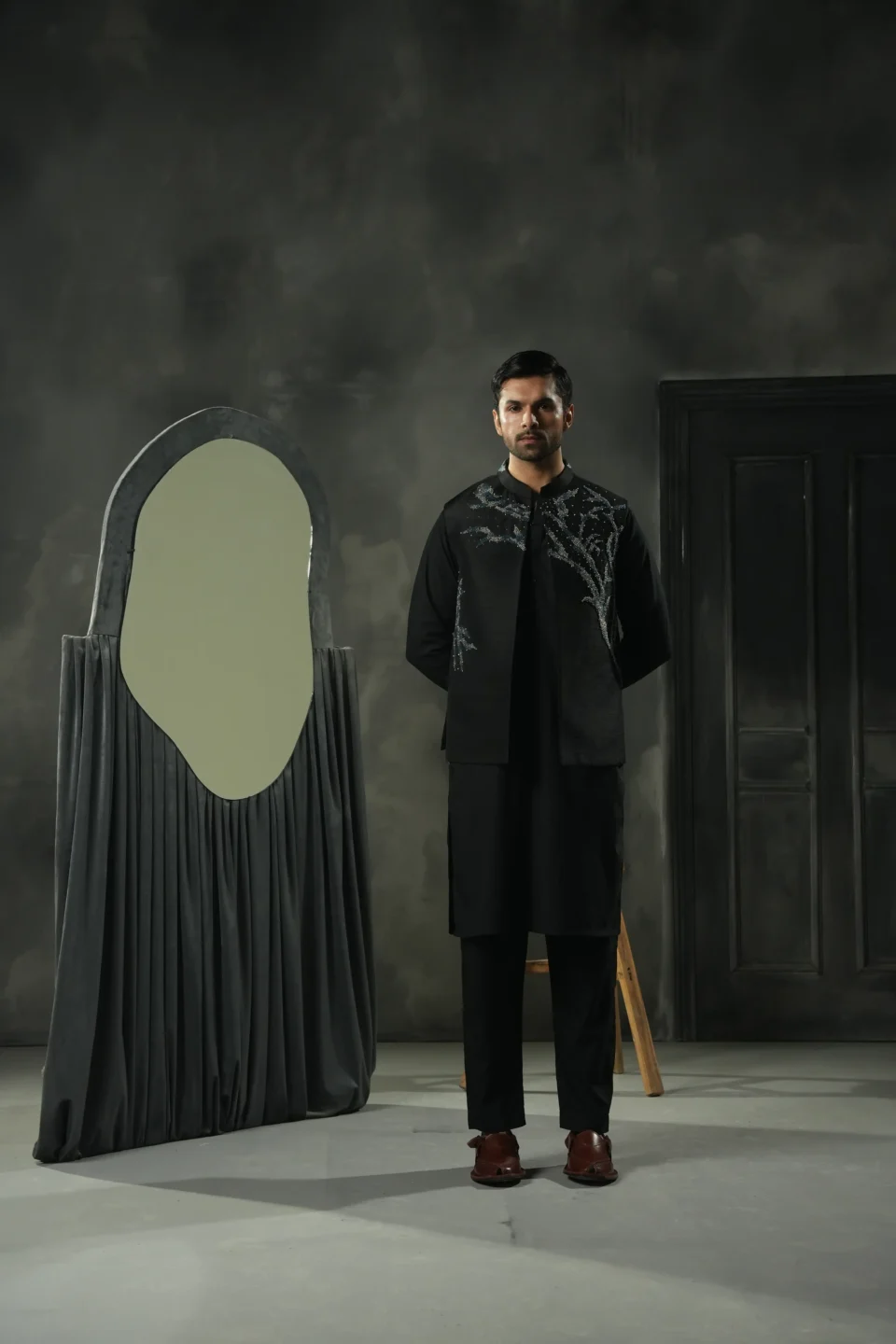 EMBELLISHED WAISTCOAT WITH KURTA TROUSERS SET